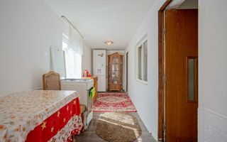 Casă bătrânească cu 3 camere la vânzare - Sânpetru - Poză 9