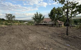 Casă nelocuibilă pe teren de 1.914 mp în Comarna, la 17 km de Iași, cu curent și acces la asfalt - Poză 2