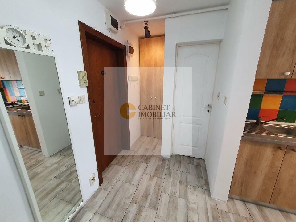 Garsonieră 40mp | Mobilată complet | Bloc cu lift | Bulevardul Decebal - Poză 6