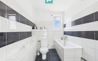 Casă cu 7 camere și teren generos în Șofronea - Poză 15