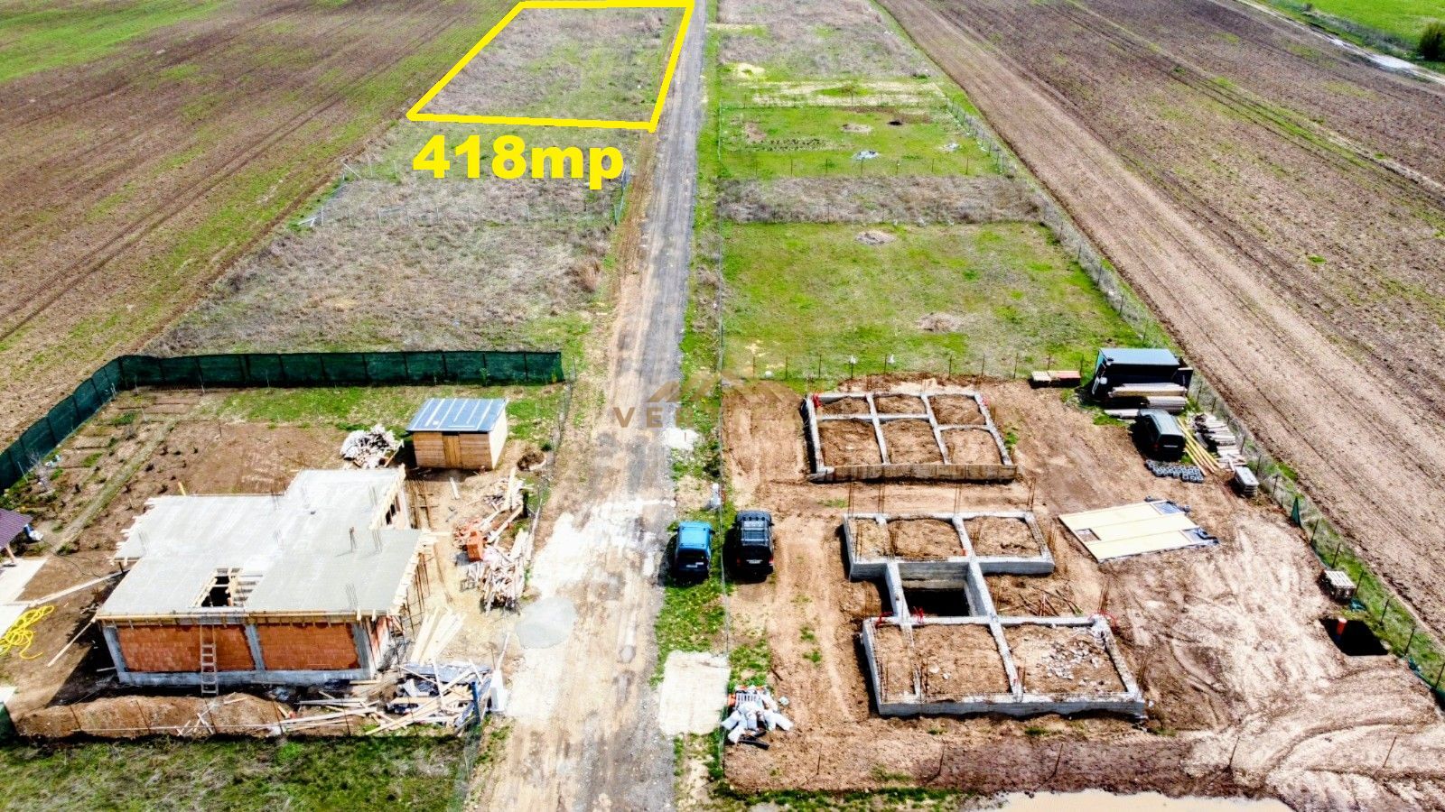 Teren CONSTRUIBIL in zona lacului - comuna Berceni - Poză 2