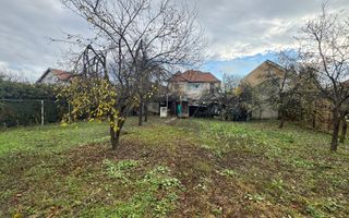 Investiție cu potențial: 2 apartamente + mansardă – Comison 0 - Poză 13