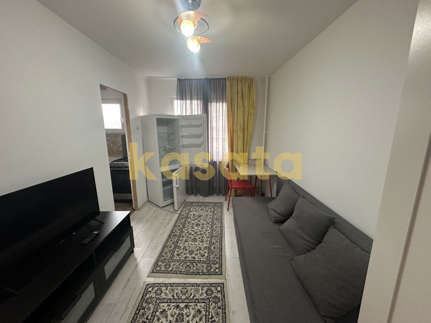 Garsonieră renovată 🏡 | Etaj intermediar 🏢 | Metrou 5 min 🚇 - Poză 2