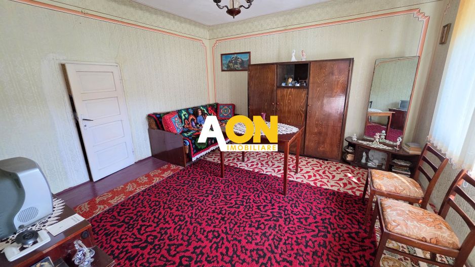 Casa traditionala, 3 camere, la asfalt, 1685 mp teren, Ciugud - Poză 10