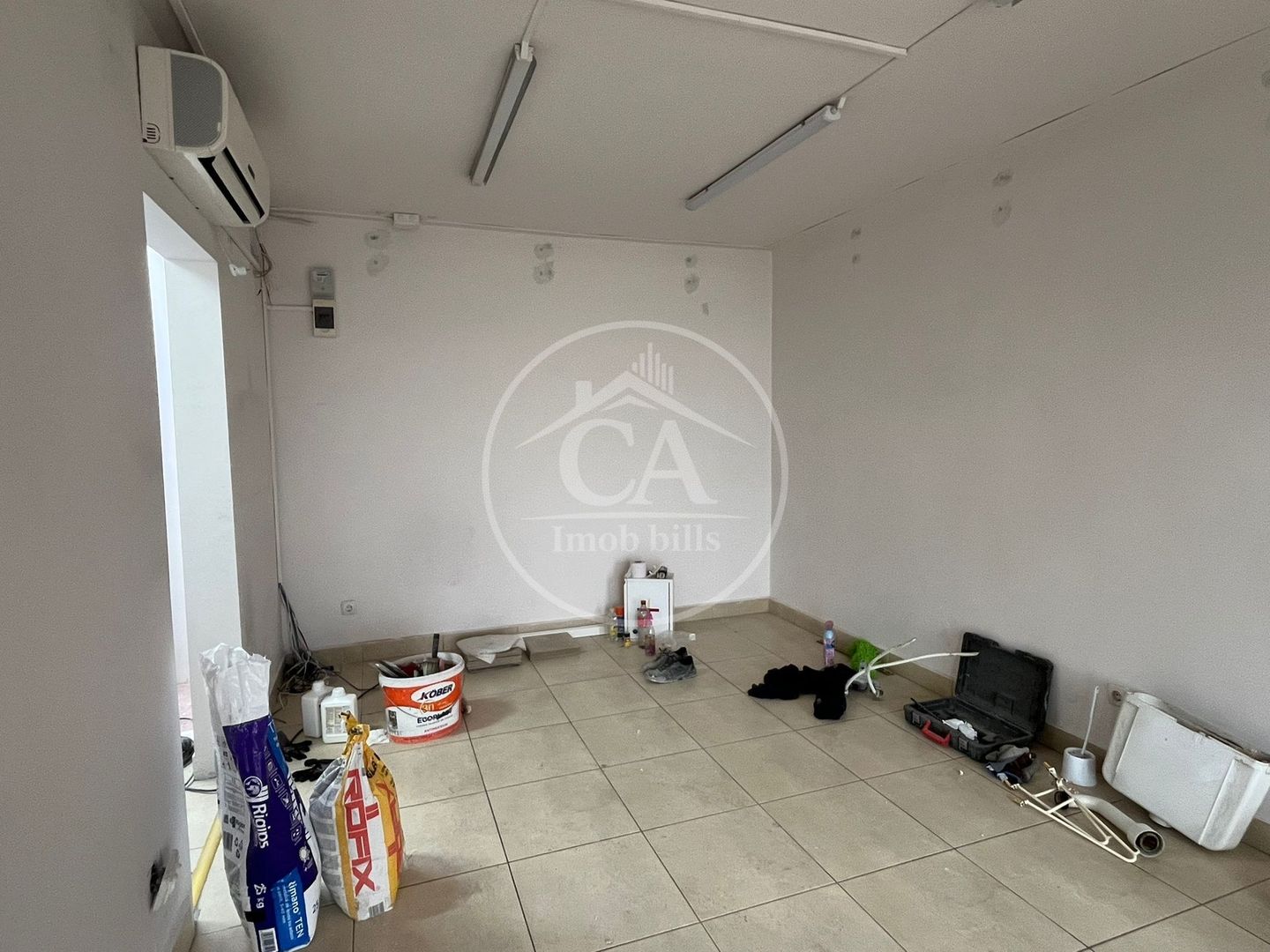 Spatiu comercial cu 2 camere de închiriat în zona Rogerius, Oradea - Poză 2