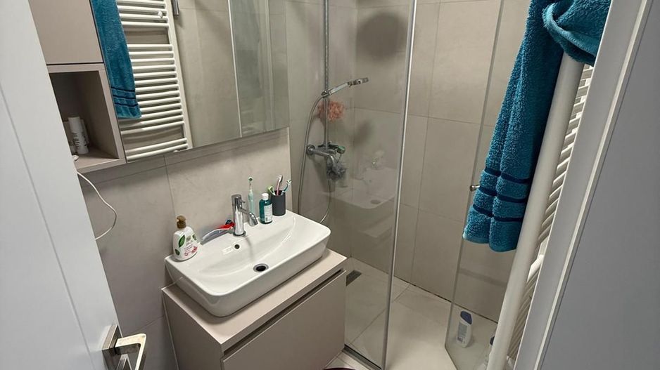 Apartament bloc NOU,4 camere,3 bai,2 terase,parcare privată - Poză 14