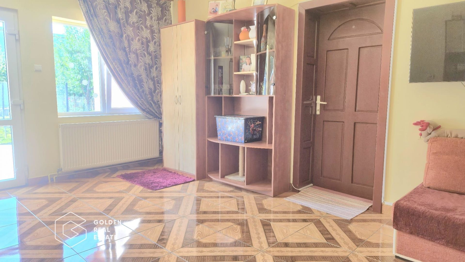 Casa spatiosa cu 5 camere, garaj si gradina, zona Gradiste - Poză 3
