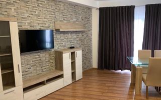 De vanzare apartament 3 camere/ zona Tractorul - Poză 2