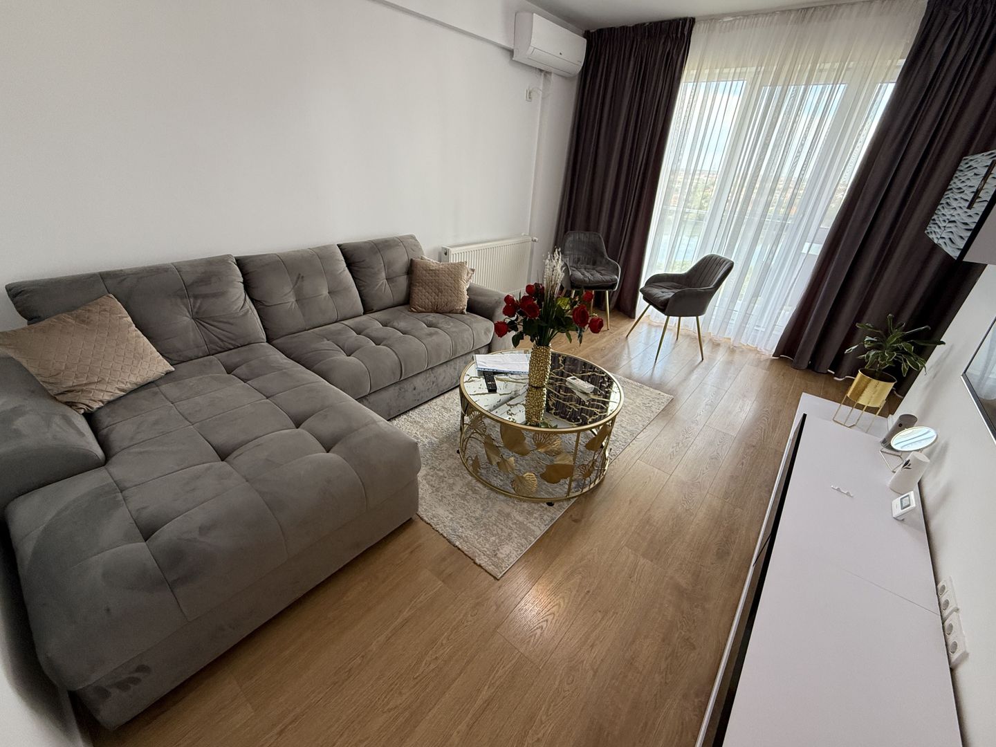 AP. 2 CAMERE- ESTIC PARK, PET-FRIENDLY, PARCARE INCLUSA, CENTRALA - Poză 1