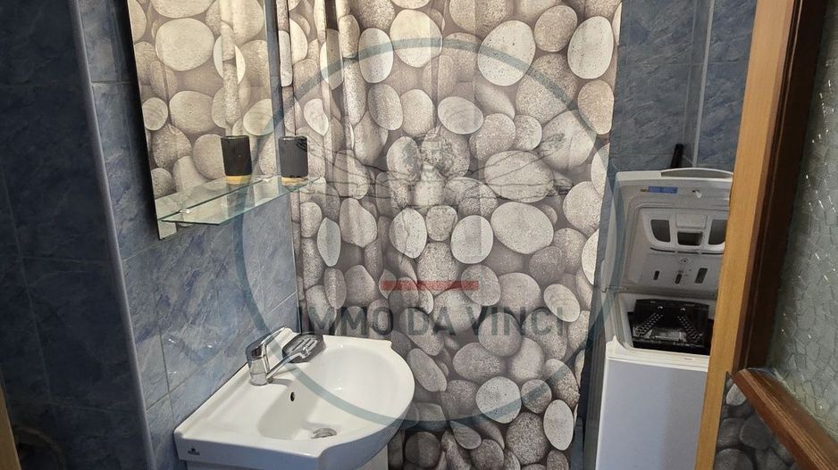 Vând garsonieră cu balcon, mobilat utilat, etaj 1, cu parcare - Poză 6