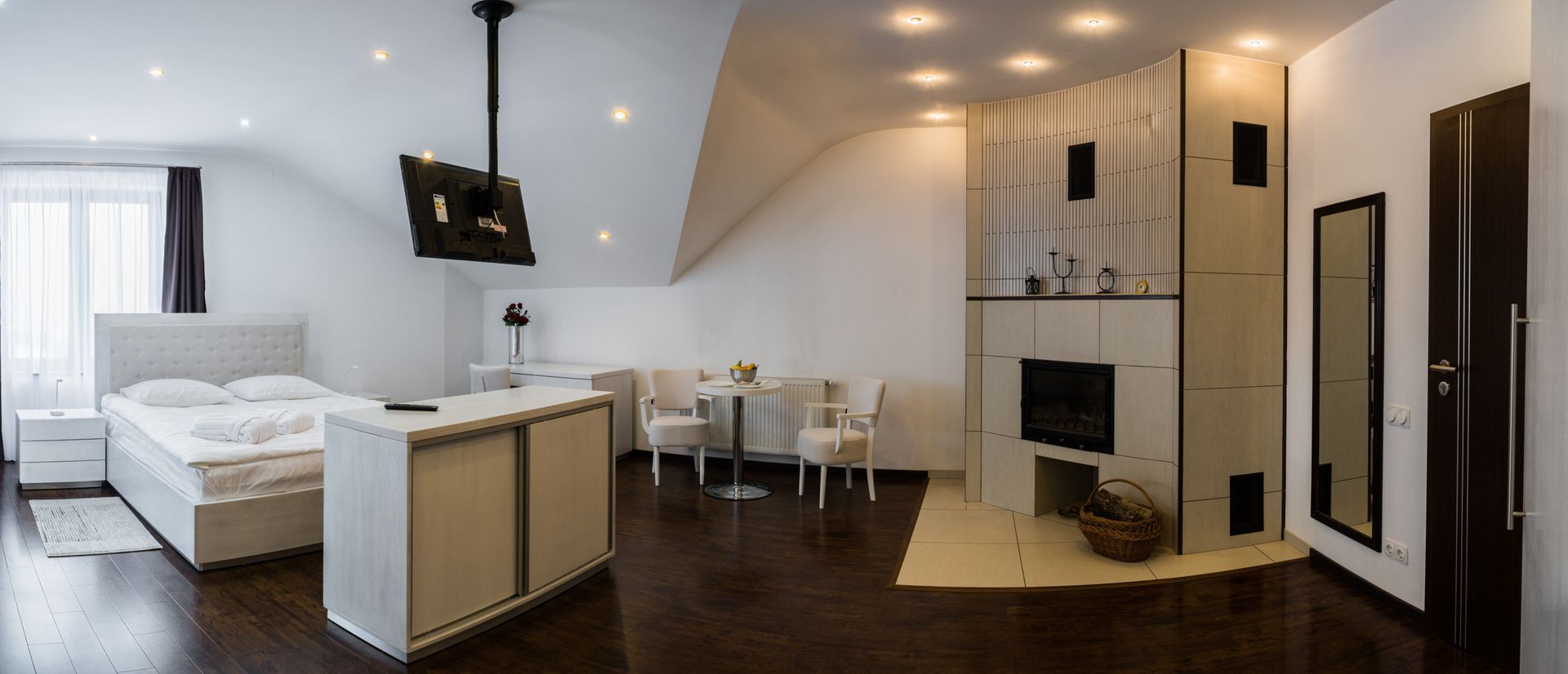 CASA DE LUX ÎN ZONA LIVEZENI - Poză 6