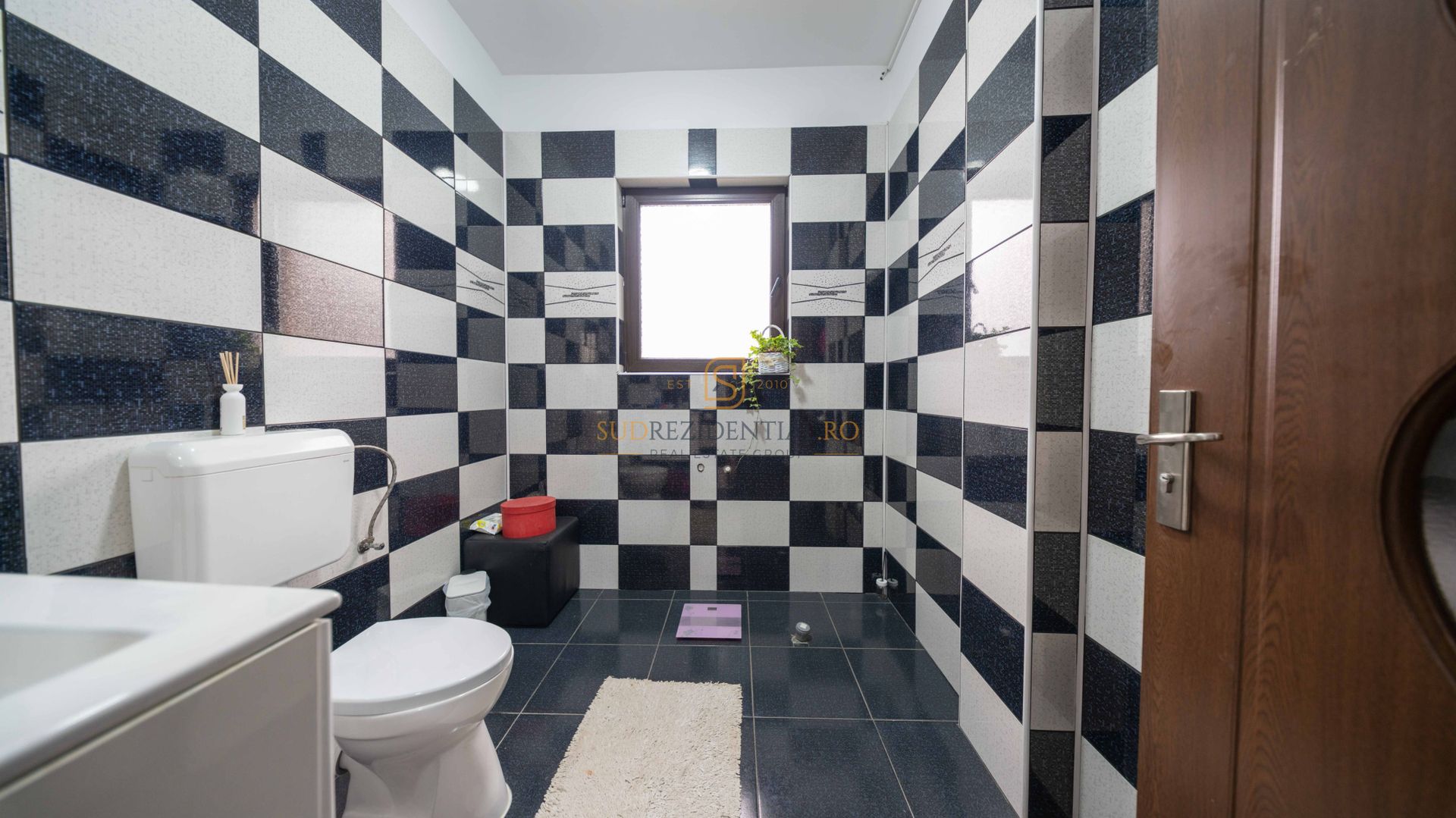 Vila spatioasa | 200 mp, mansarda open space, zona Jilava, Ilfov - Poză 23