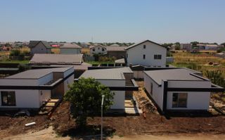 Casa parter 3 camere cu teren 330 mp - com Berceni - Poză 2