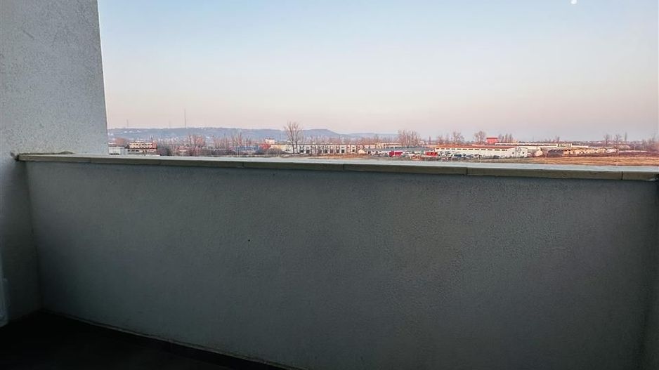 Prima inchiriere  2 camere Nufaru garaj - Poză 5