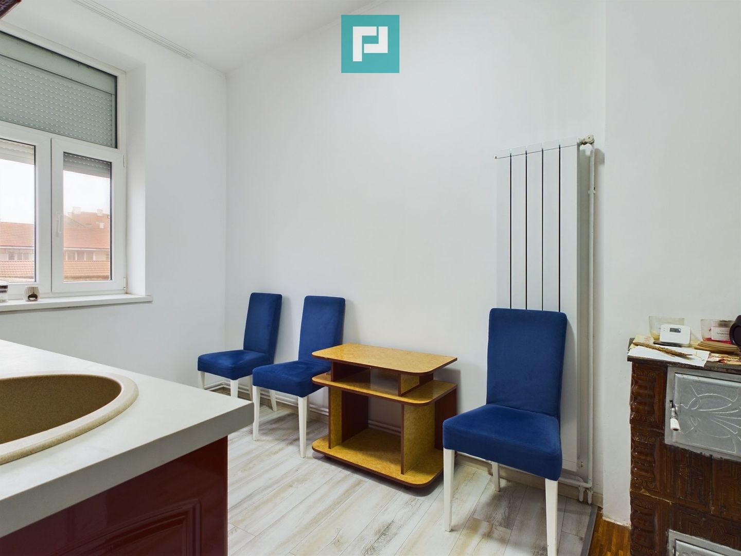 Apartament la casă zonă centrală - Poză 4