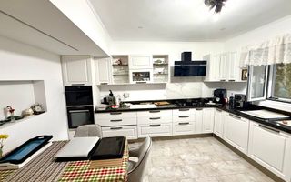 Vila în stil American - Total independentă energetic, garaj + terasă! - Poză 9