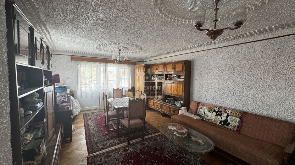 CASA 5 CAMERE 180 MP TEREN 814 MP CAMPULUNG - Poză 1