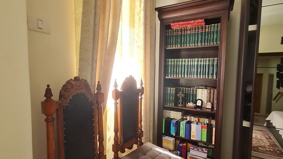 Vila deosebitǎ în zona centrala - Poză 18