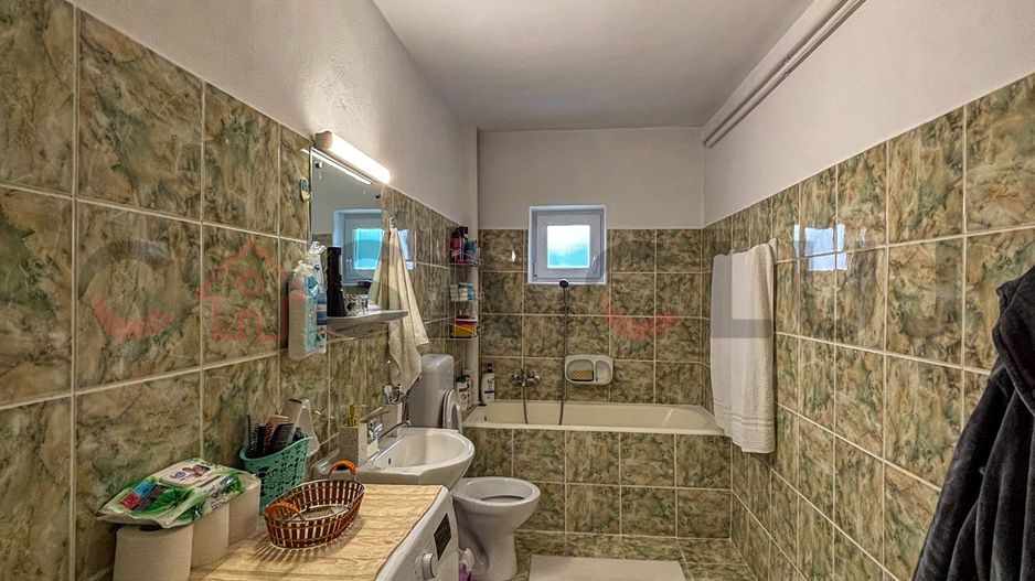 Curte generoasa - Casa Intretinuta - Zona Pod Ira - Poză 5