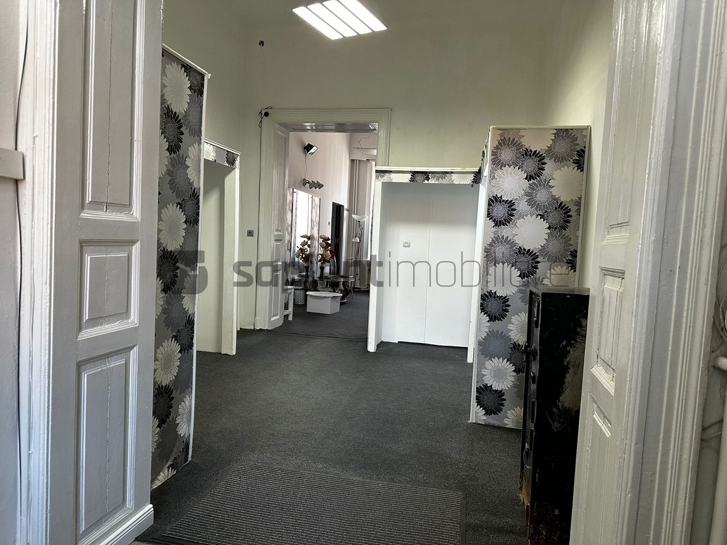 Apartament la casa cu 4 camere si acces auto, ultracentral - Poză 7