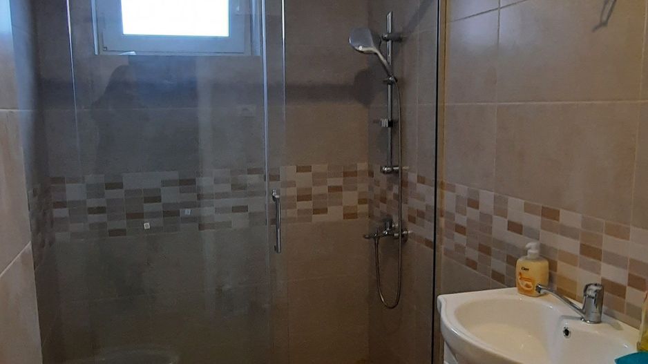 Apartament cu 6 camere si 4 locuri de parcare - Kaufland - Poză 8