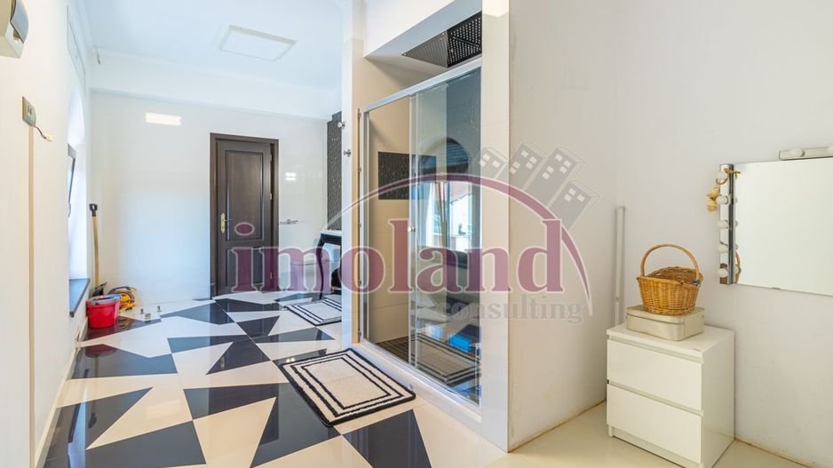 Vila cu piscina si garaj - 6 dormitoare - Pantelimon - Poză 29