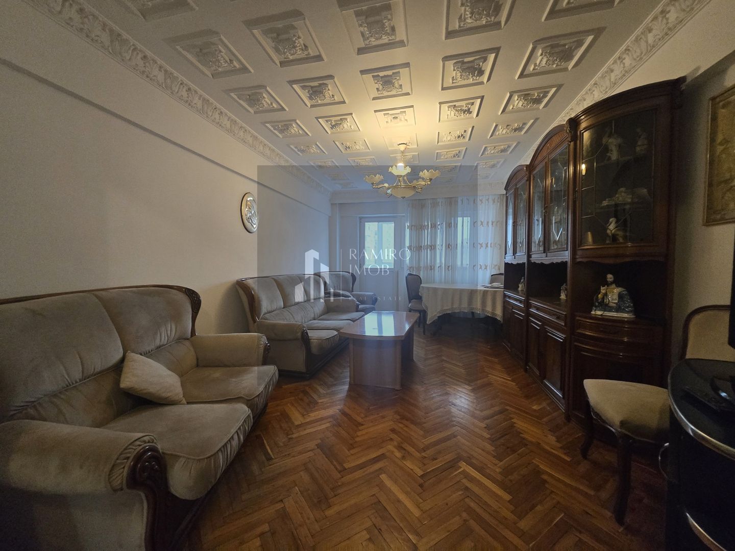 Apartament 4 camere -104mp utili - bloc 1985 - Bd. Chisinau /Mega Mall - Poză 5