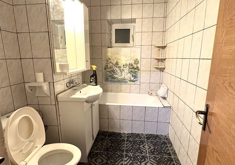 Inchiriez apartament 3 camere zona stadion - Poză 5