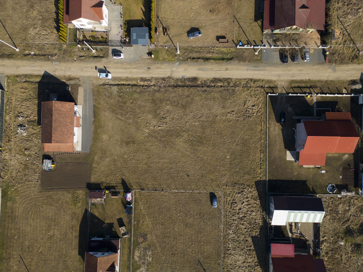 Loc de casa 500 mp în Curtici - Poză 3