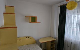 De închiriat apartament 3 camere – zona Piața Mare - Poză 7