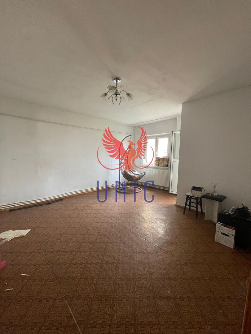 4 camere decomandate, V-uri - 1 Mai - Poză 15