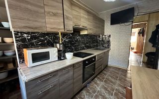 Apartament spatios cu 4 camere | Zona Sagului - Poză 8