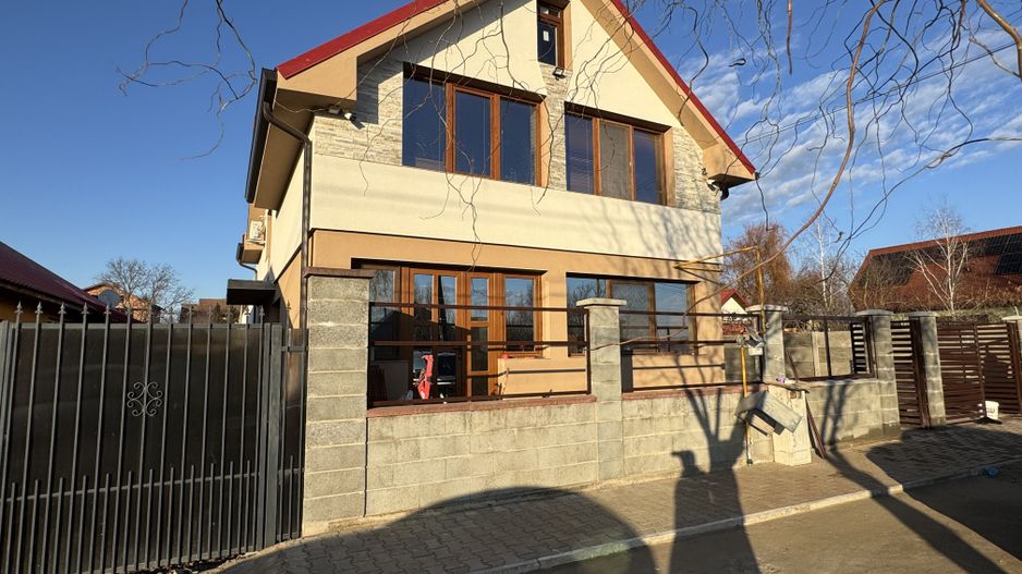 Casa Individuala Sanandrei,P+M,4 Camere,Terasa Acoperita,Teren Generos,Mobilata - Poză 2