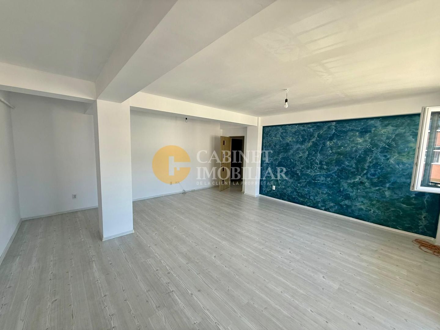 3 CAMERE DECOMANDAT--2 BAI--ROND MALL MOLDOVA - Poză 2