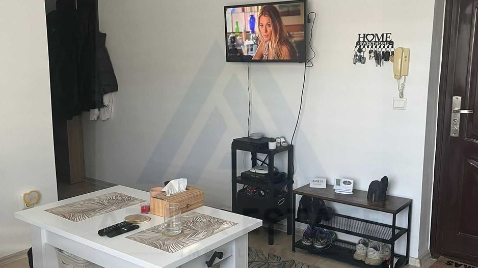 Apartament modern 2 camere etaj 1 baie cu geam si boxa in Gusterita - Poză 2