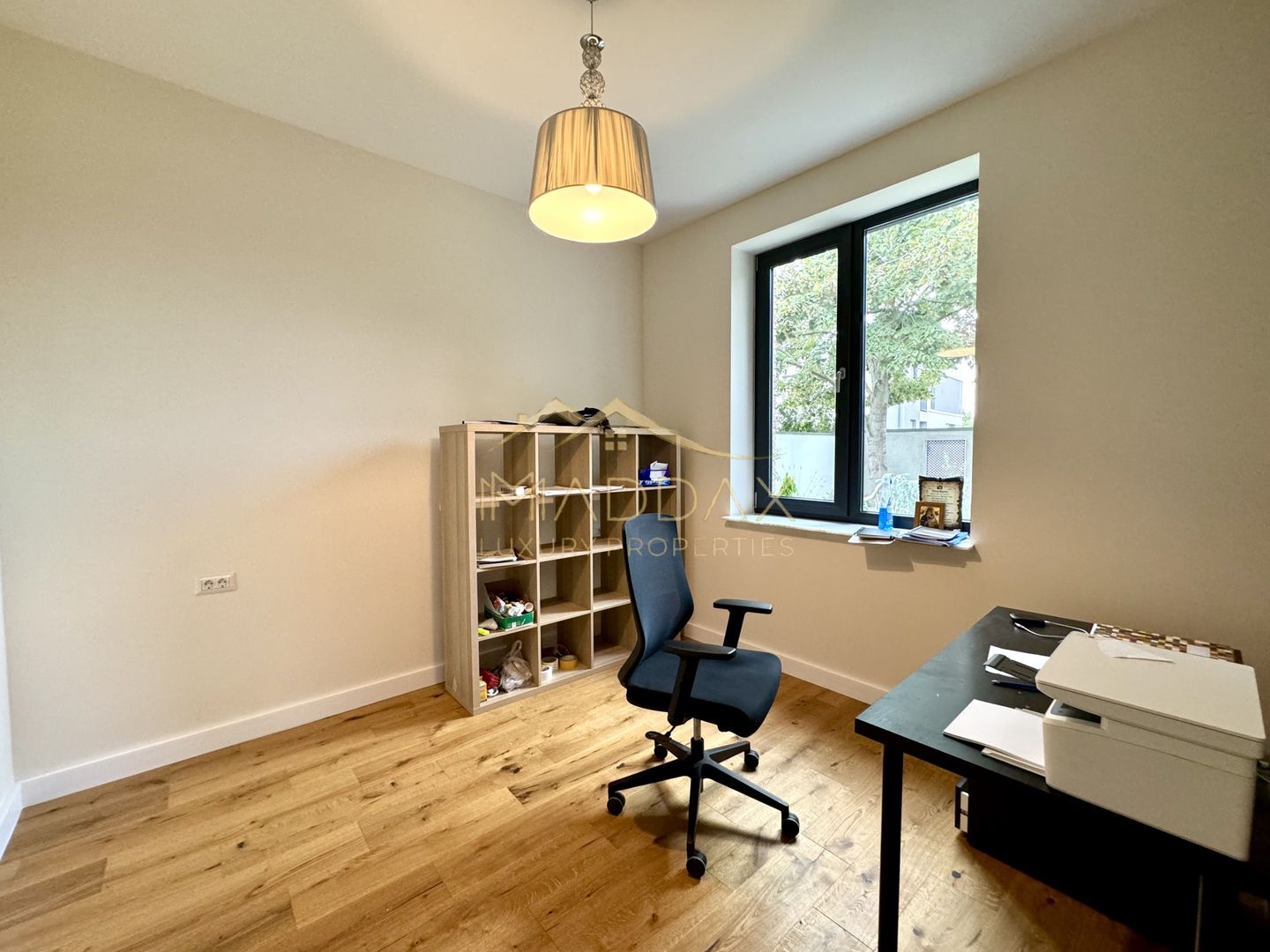 Vila cu 5 camere // * 565 mp gradina* // Tunari - Poză 14