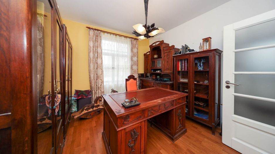 Casă deosebită de vânzare în centrul Brașovului - Poză 11