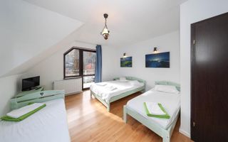 Vilă spațioasă de vânzare în Predeluț, Bran | 2000mp - Poză 22