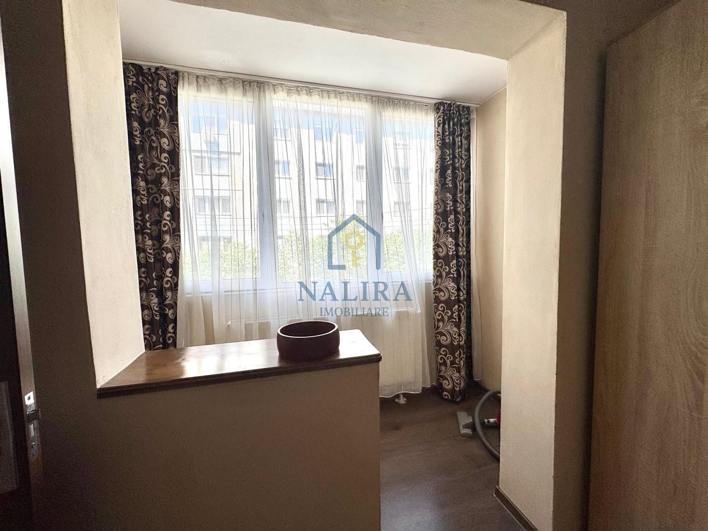 Apartament 2 camere de vanzare  - etaj 1 -  📍 Cuza Voda - Poză 3