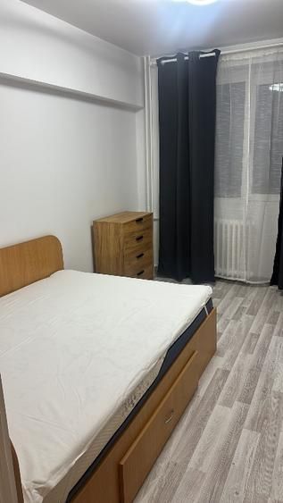 Apartament 3 camere complet renovat - Poză 2