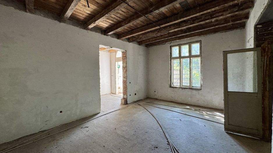 OPORTUNITATE RARA - imobil central, multifunctional, curte PROPRIE - Poză 15