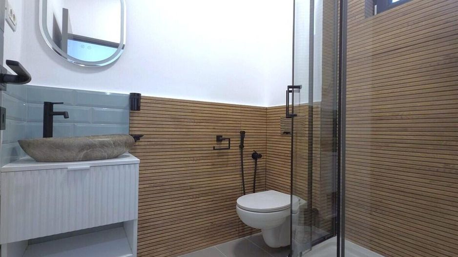 Centru - Bd Tomis 76, apartament cu 2 camere plus garsoniera separata! - Poză 14