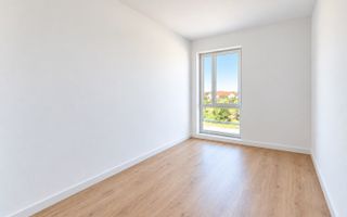 3 camere.  Etaj intermediar. Asfalt. Loc de parcare. - Poză 6