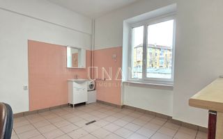 Birou renovat | Blocul 800 | ideal cabinet sau servicii - Poză 2