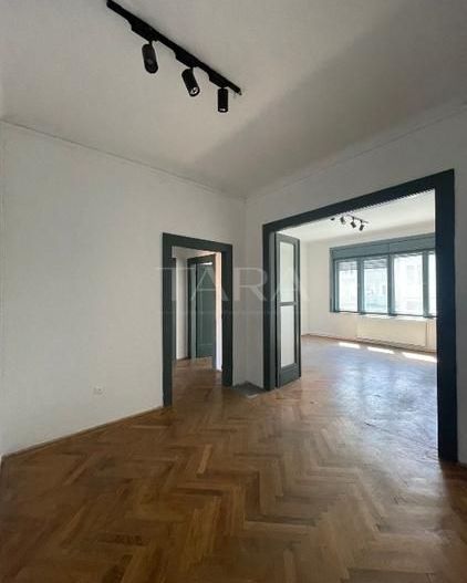 Apartament cu farmec istoric, în zona Piața Unirii. - Poză 3