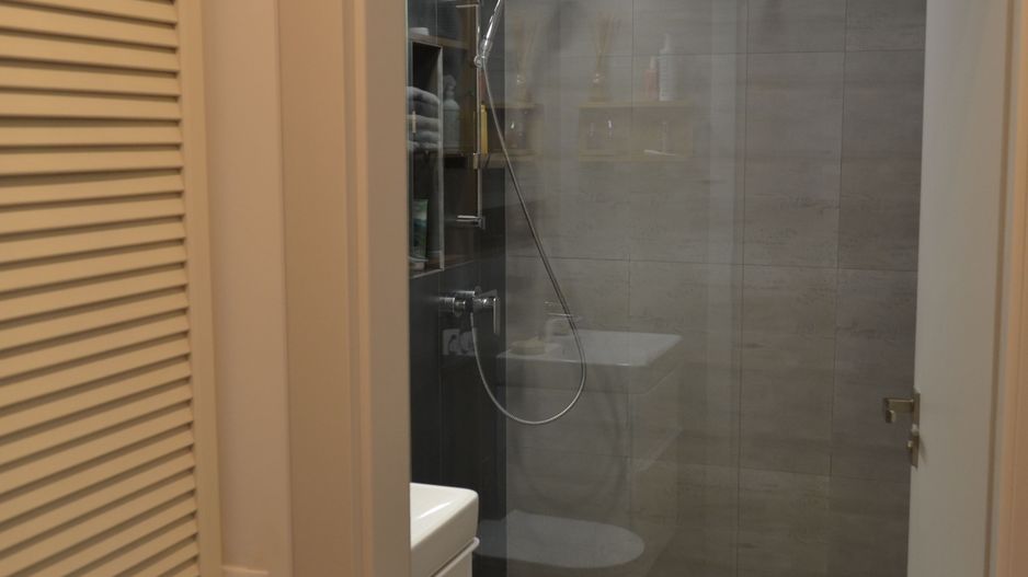Apartament ultracentral strada Mamaia - Poză 14