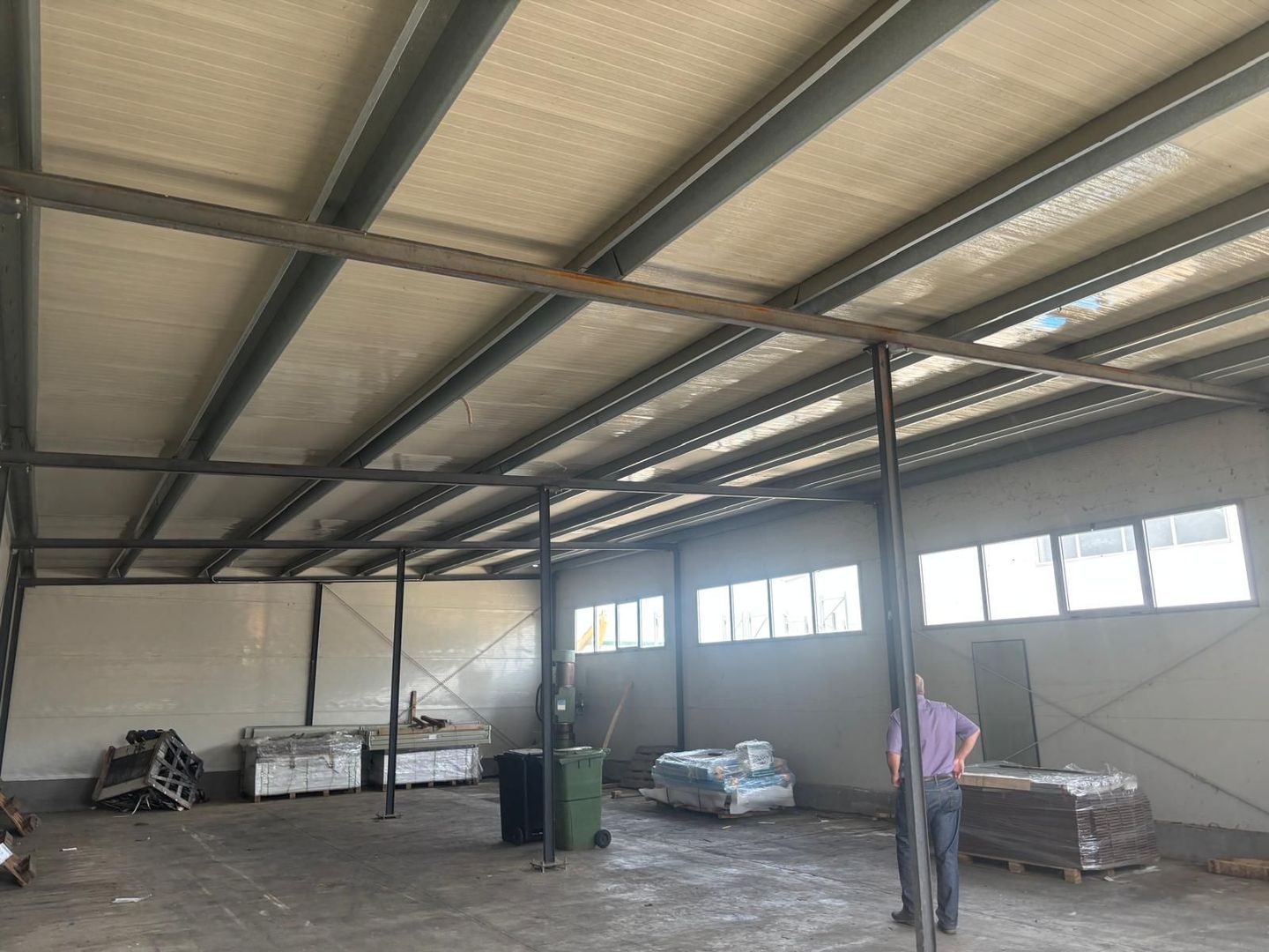 Depozit cu showroom de inchiriat de 1600 mp - Poză 18