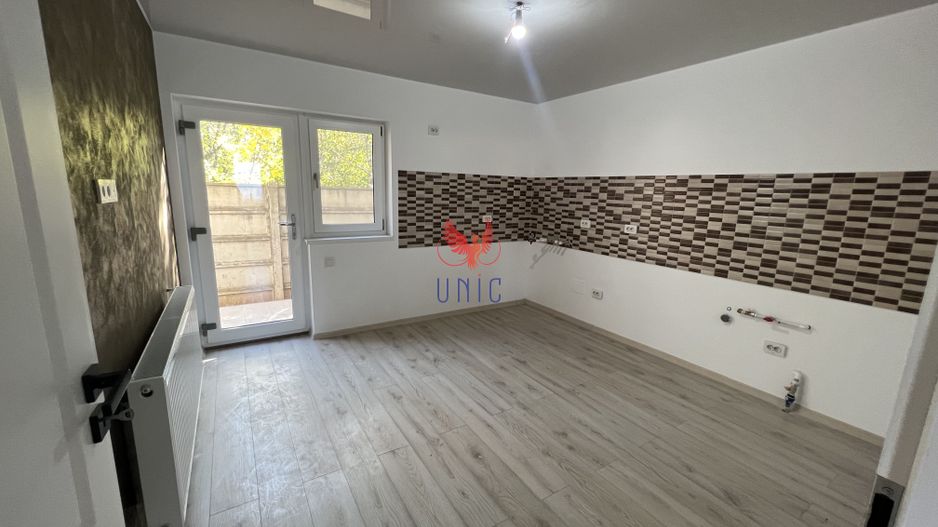 Vila Noua, Superba!! La cheie!! Bariera Valcii !! - Poză 3