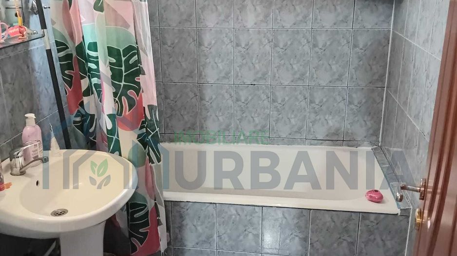 De vanzare apartament cu 3 camere la et 2 din 4, in Mircea cel batran, Iasi. - Poză 6