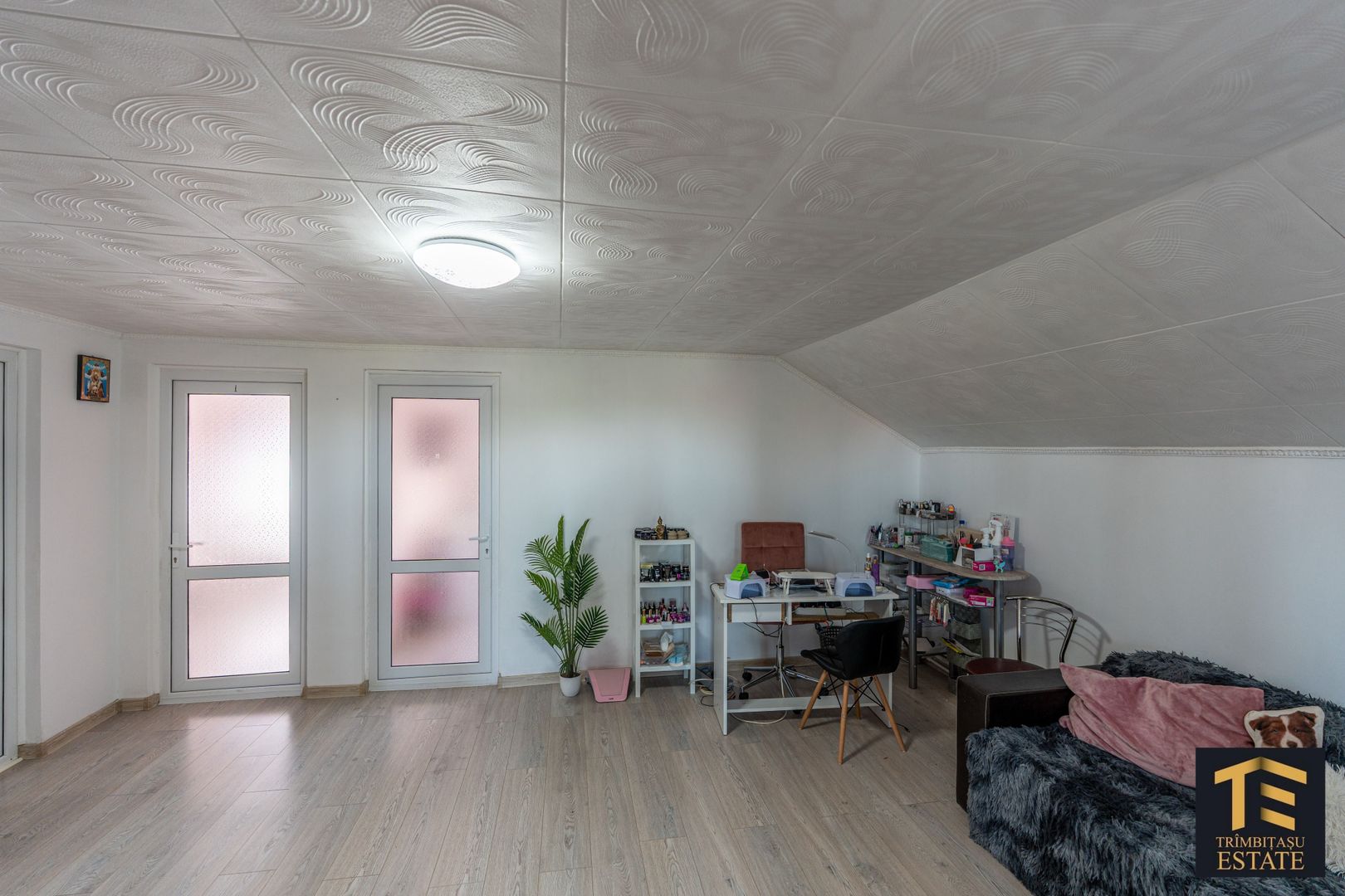 Casă P+M Năvodari | 6 camere | Curte superb amenajată - Poză 17